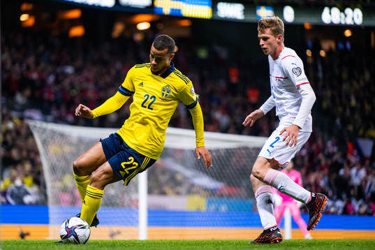 Robin Quaison of Sweden and David Zima of Czech Republic