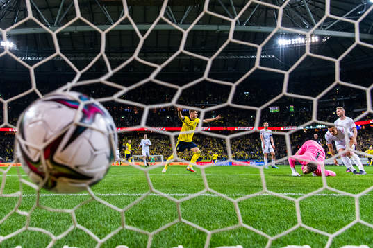 Mattias Svanberg of Sweden celebrates