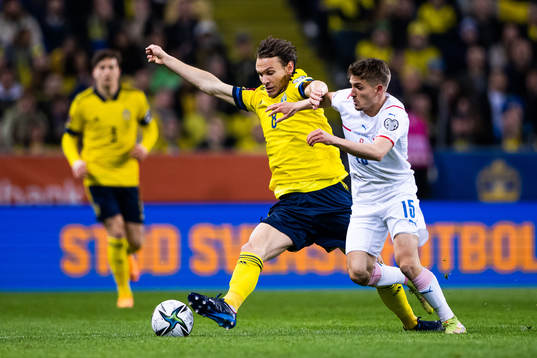 Albin Ekdal of Sweden and Michal Sadilek of Czech Republic