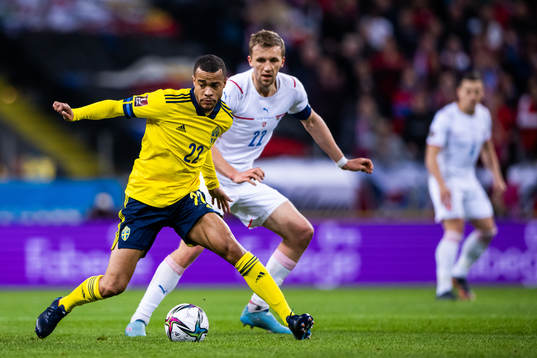 Robin Quaison of Sweden and Tomas Soucek of Czech Republic