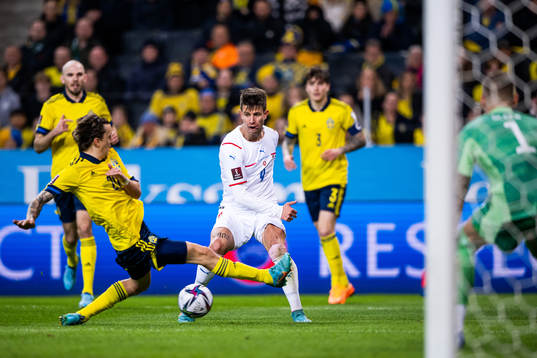 Kristoffer Olsson of Sweden and Adam Hlozek of Czech