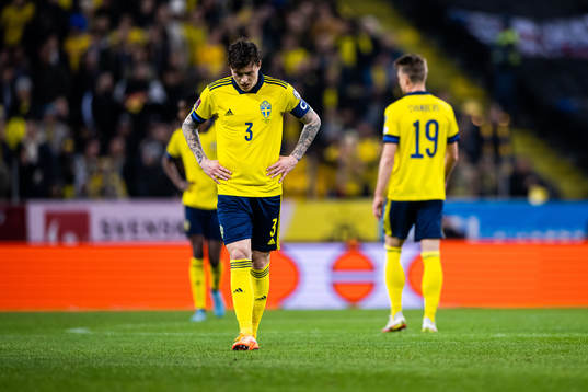 Victor Lindelöf of Sweden looks dejected