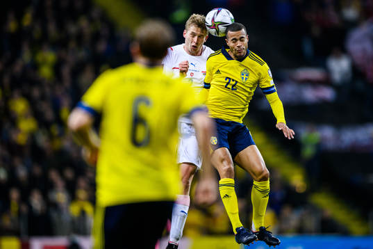 David Zima of Czech Republic and Robin Quaison of Sweden
