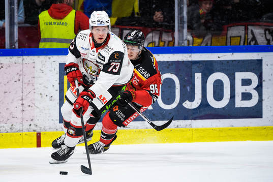 Malmö Redhawks Adam Ollas Mattsson och Luleås Pontus