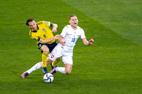 Albin Ekdal of Sweden and Jan Kuchta of Czech Republic