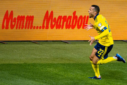 Robin Quaison of Sweden celebrates the 1-0 goal