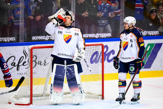 Djurgårdens målvakt Mantas Armalis och Rhett Rakhshani