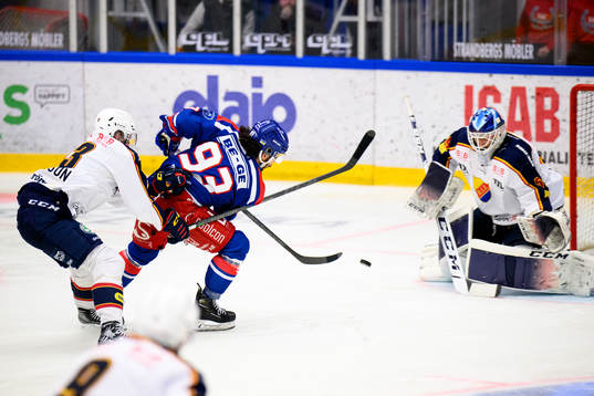 Djurgårdens Rasmus Bengtsson och målvakt Mantas Armalis