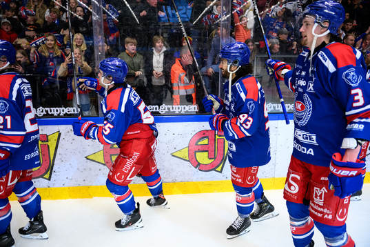 Oskarshamns spelare jublar