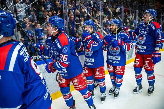 Oskarshamns spelare jublar