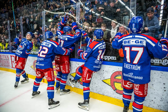Oskarshamns spelare jublar