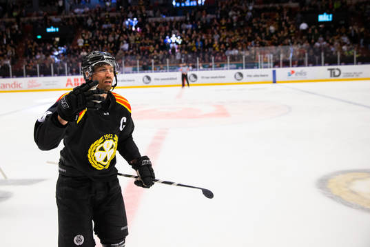 Brynäs Anton Rödin jublar
