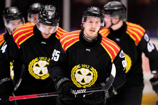 Brynäs Nick Olesen jublar