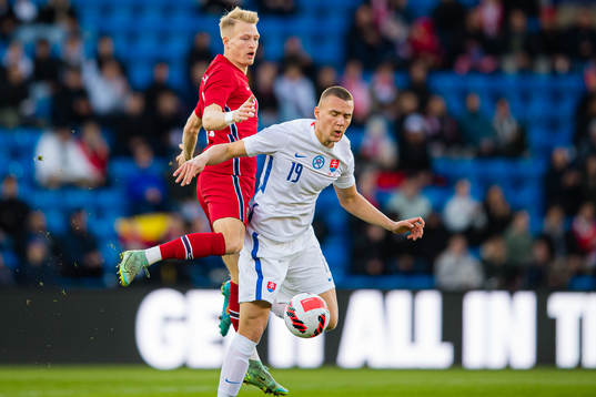 Andreas Schjølberg Hanche-Olsen of Norway and Ladislav