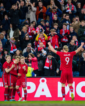 Martin Ødegaard of Norway celebrates