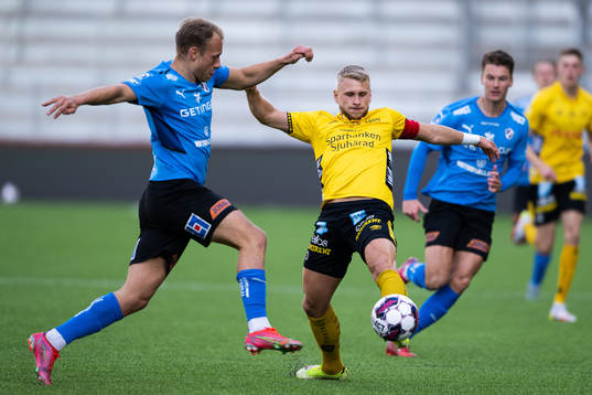 Halmstads Villiam Dahlström och Elfsborgs Simon Strand