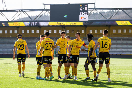 Elfsborgs Michael Baidoo jublar med lagkamrater