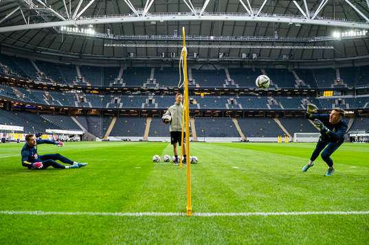 Goalkeeper Kristoffer Nordfeldt and goalkeeper Andreas
