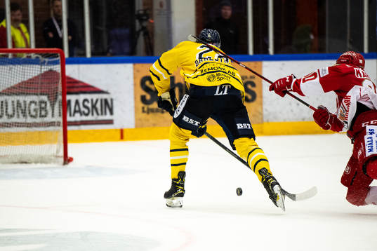 Södertäljes Jacob Dahlström  gör 0-3