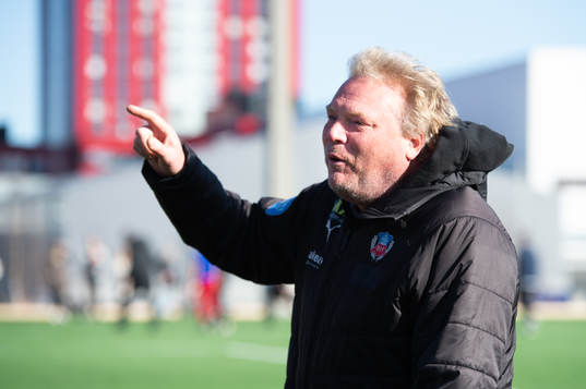 Helsingborgs tränare Jörgen Lennartsson jublar