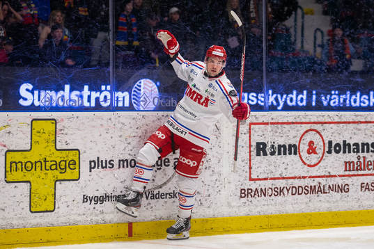 Timrås Nolan Zajac jublar