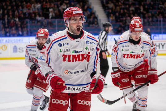 Timrås Joey LaLeggia jublar