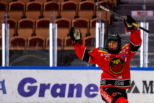 Luleås Anna Kjellbin jublar