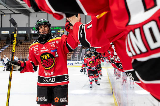 Luleås Anna Kjellbin  jublar