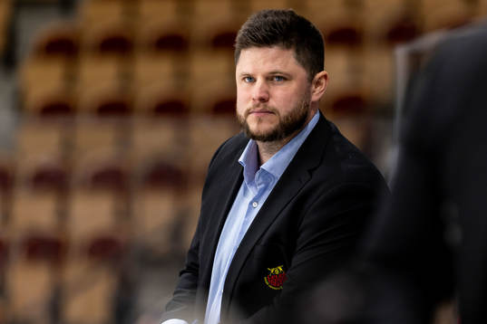 Luleås assisterande Tränare Oskar Häggström