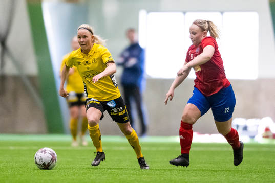 Elfsborgs Sara Jardving och Sävedalens Emma Wahlsten