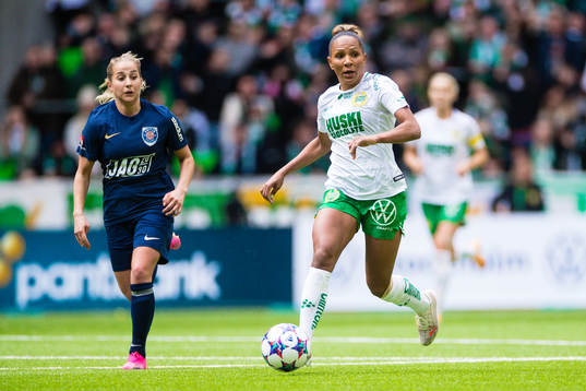 Eskilstunas Felicia Saving och Hammarbys Madelen Janogy