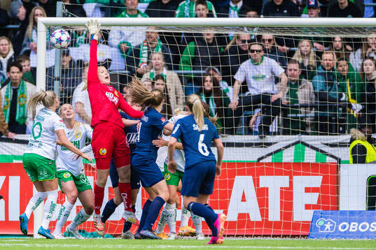 Hammarbys målvakt Kathrine Larsen