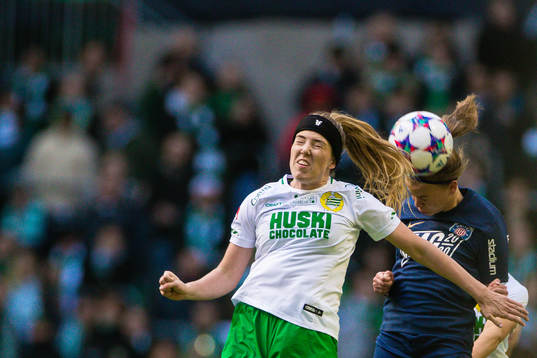 Hammarbys Emma Westin och Eskilstunas Chloe Eriksson