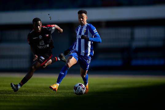 Fredrikstads Obilor Okeke och IFK Göteborgs Tobias Sana