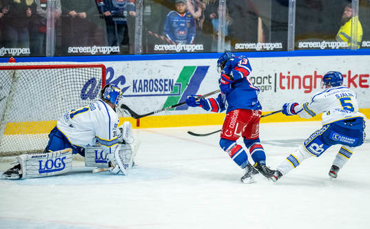Leksands målvakt Kasimir Kaskisuo och Oskarshamns Cameron