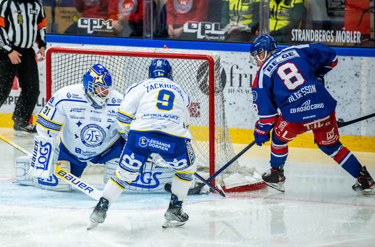 Leksands målvakt Kasimir Kaskisuo och Matt Caito samt