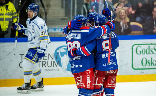 Oskarshamns Kim Rosdahl jublar