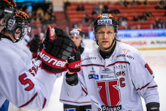 Örebros Rodrigo Abols jublar