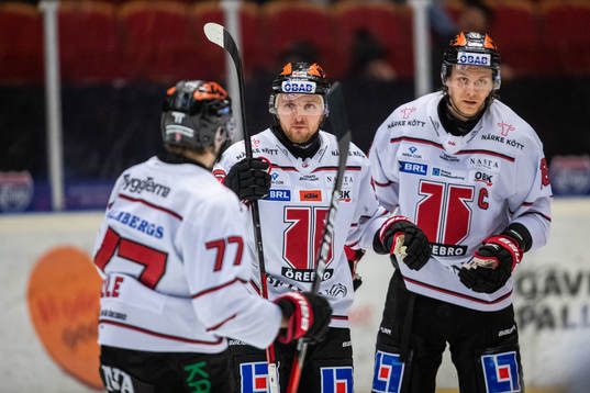 Örebros Robin Kovacs jublar