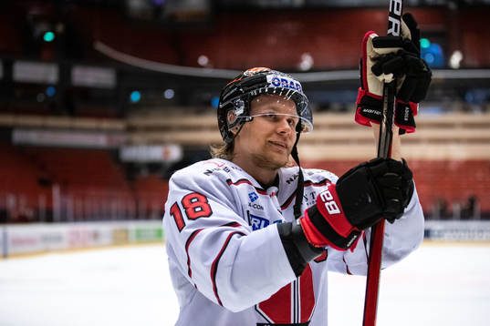 Örebros Rodrigo Abols jublar