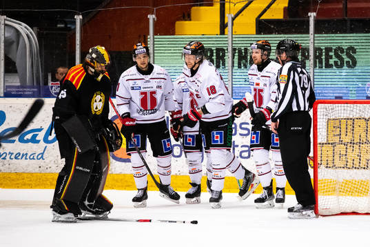 Örebros Rodrigo Abols jublar