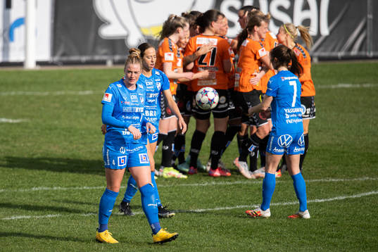 Kalmars Paige Culver deppar medan Kristianstads spelare