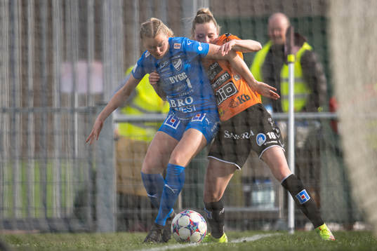 Kristianstads Gabrielle Carle och Kalmars Amanda Persson