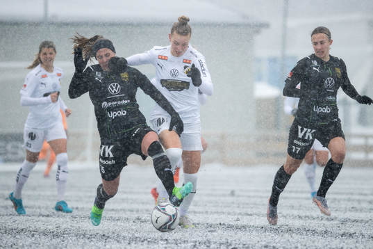 Umeås Olivia Holm och Häckens Dilja Yr Zomers