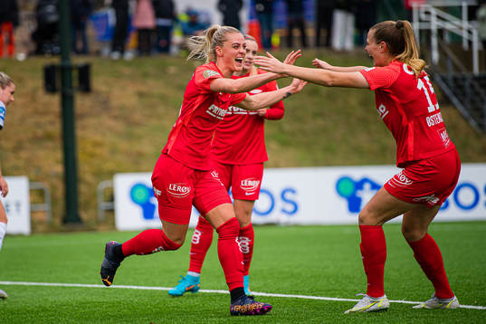 Svava Ros Gudmundsdottir of Brann celebrates