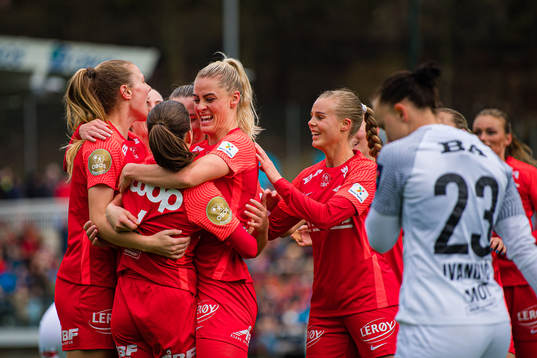 Svava Ros Gudmundsdottir of Brann celebrates with Tuva