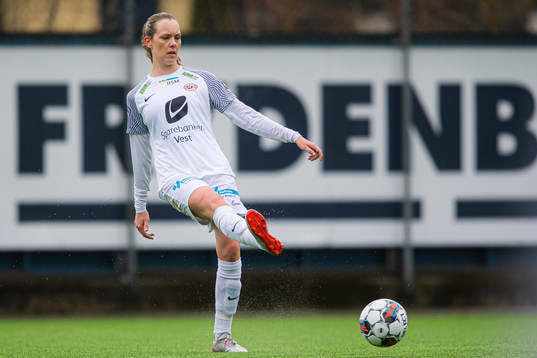 Stine Hovland of Arna-Bjørnar