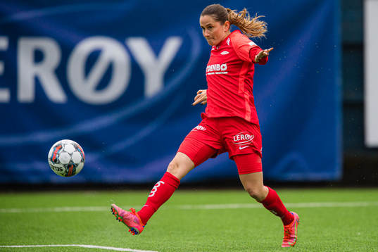Ingrid Ryland of Brann scores the 6-0 goal