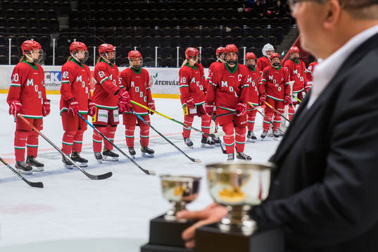 Modos spelare deppar vid prisutdelningen