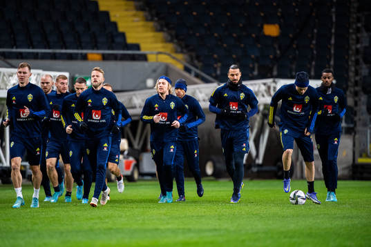 Emil Forsberg, Zlatan Ibrahimovic and Victor Nilsson